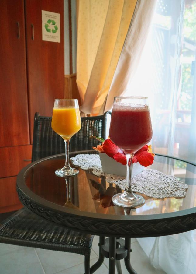 Cabanas Mana Nui Inn Hanga Roa Ngoại thất bức ảnh
